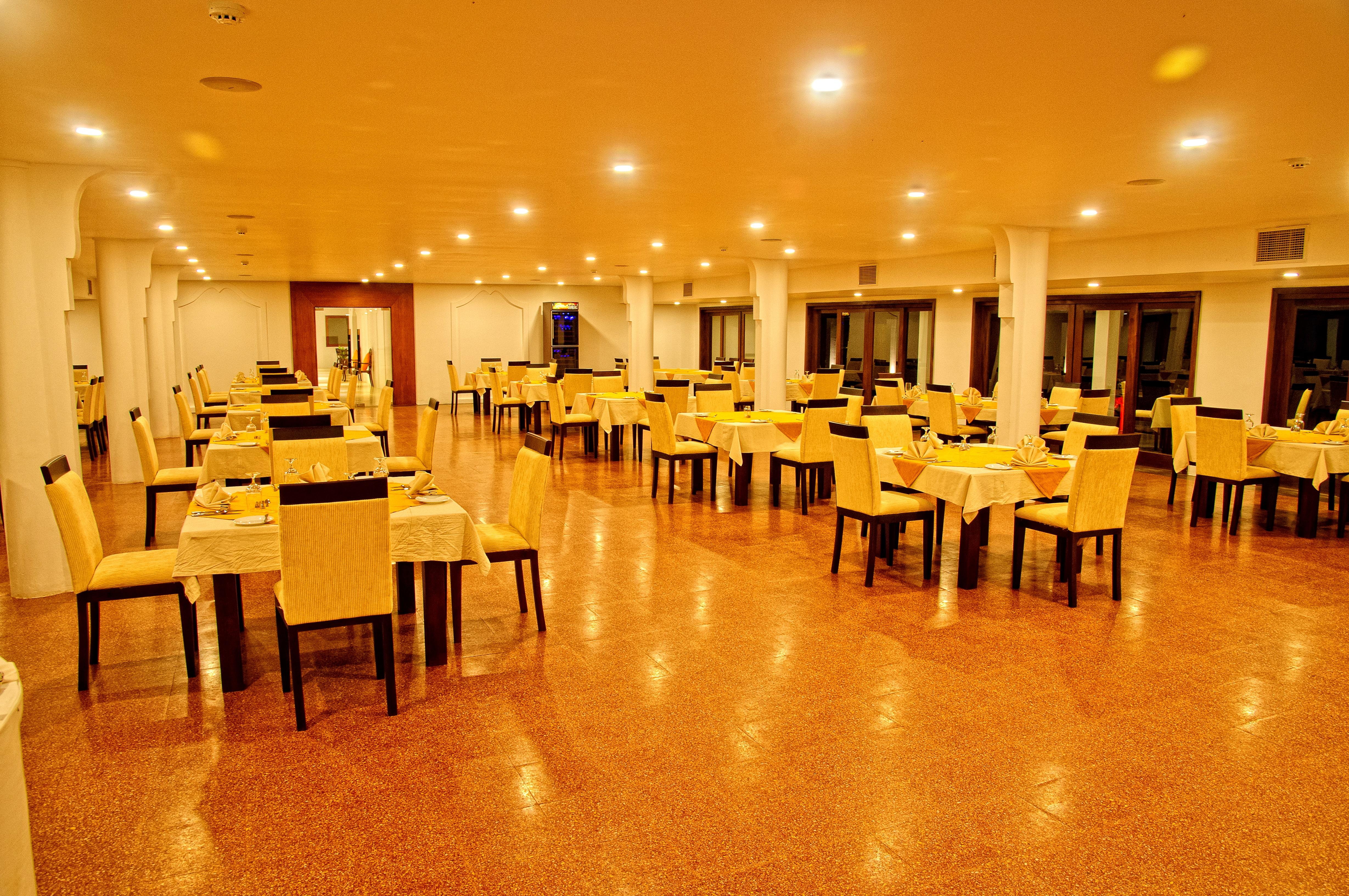 Rajarata Hotel Anuradhapura Ngoại thất bức ảnh