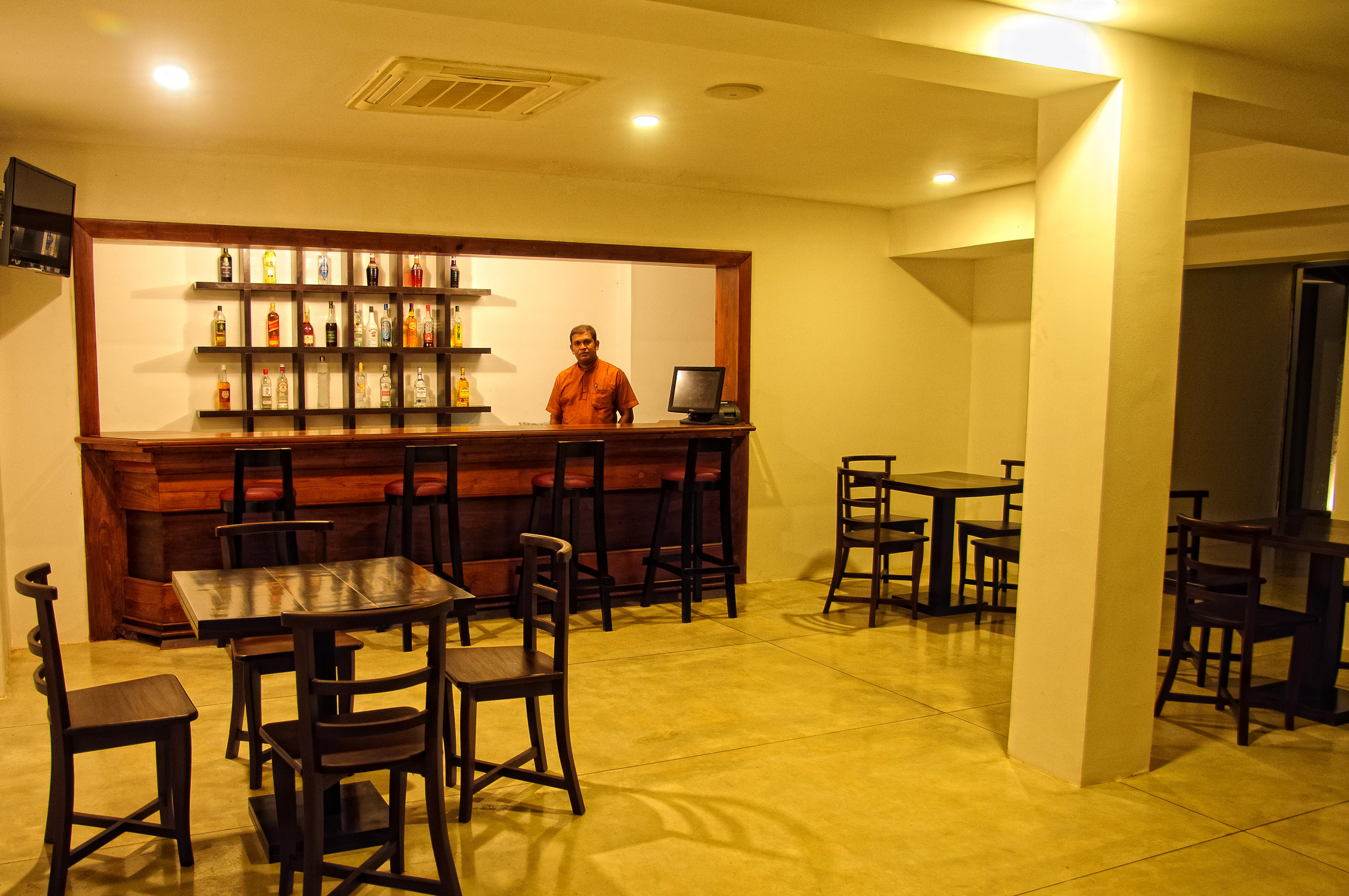 Rajarata Hotel Anuradhapura Ngoại thất bức ảnh