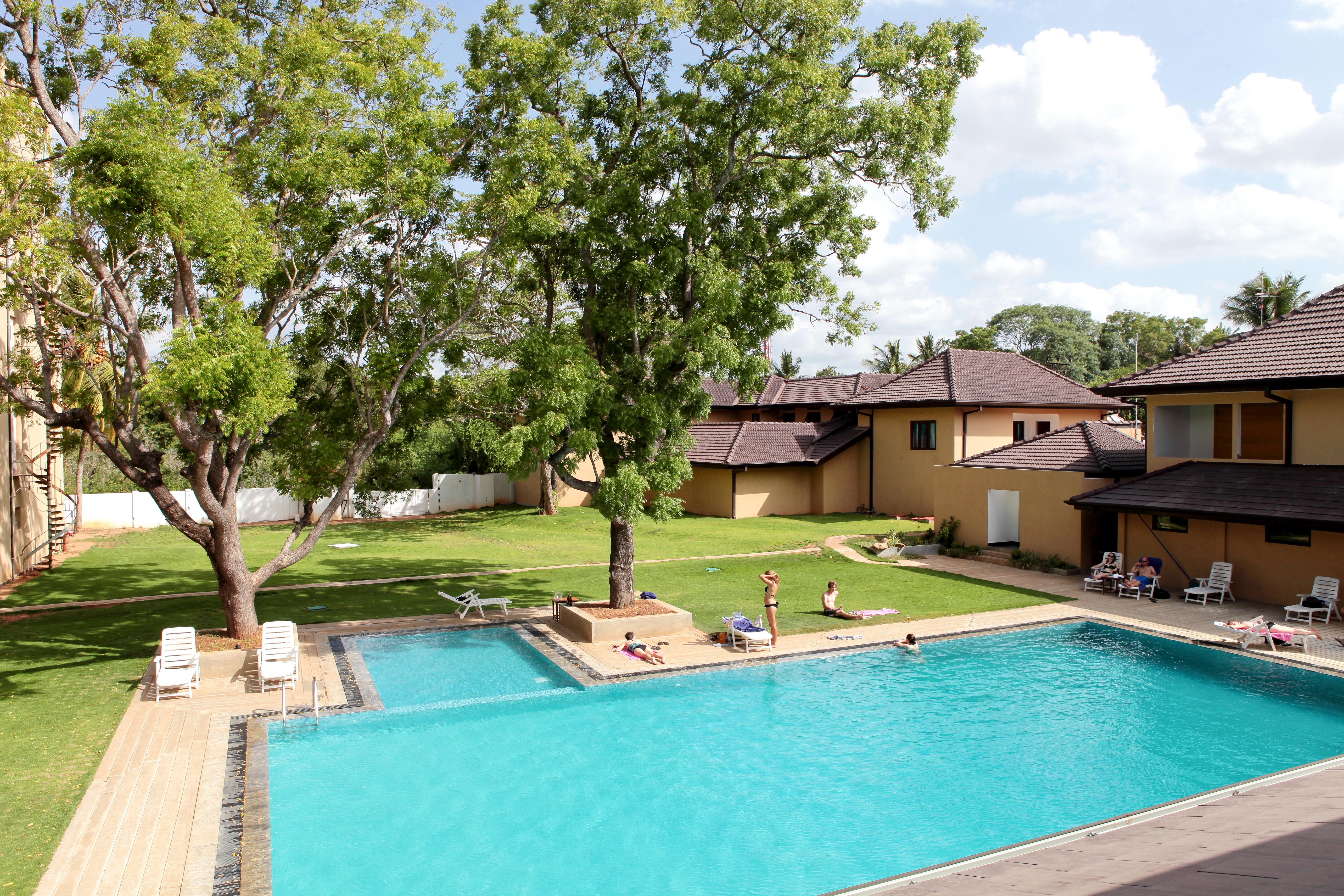 Rajarata Hotel Anuradhapura Ngoại thất bức ảnh
