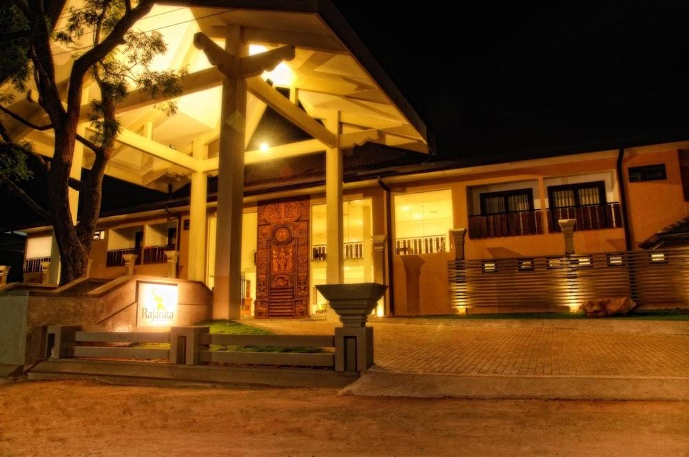Rajarata Hotel Anuradhapura Ngoại thất bức ảnh