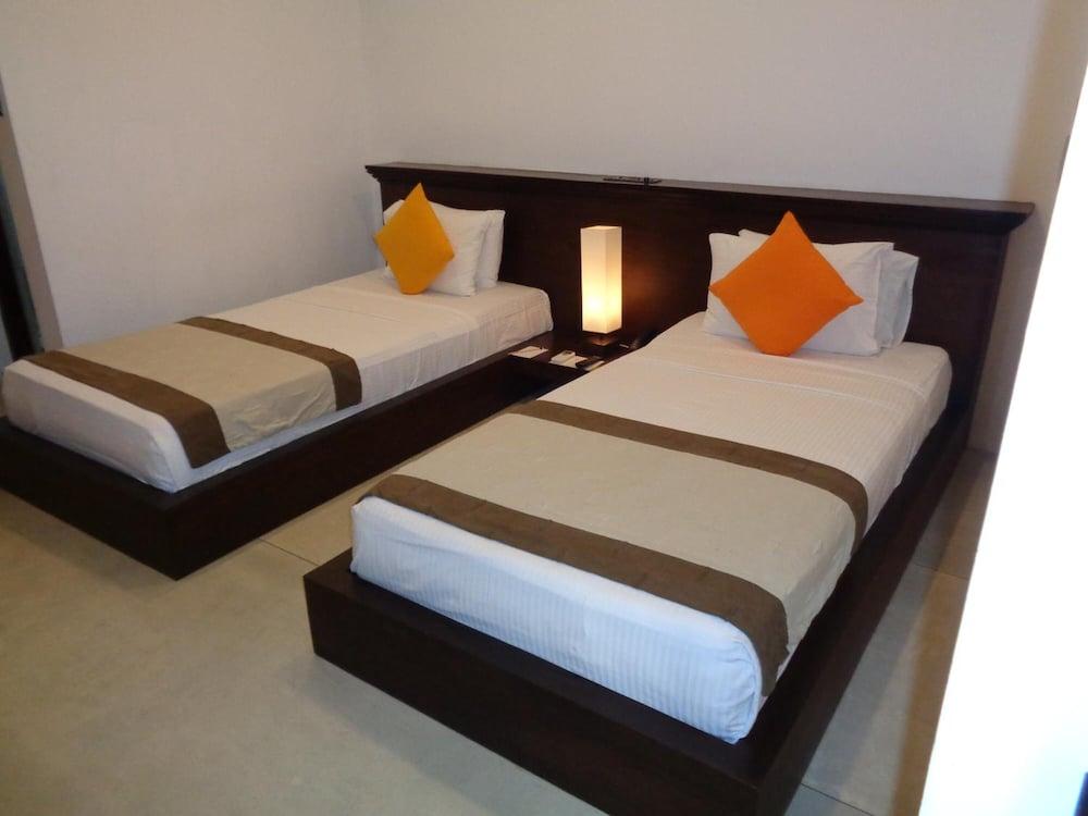 Rajarata Hotel Anuradhapura Ngoại thất bức ảnh