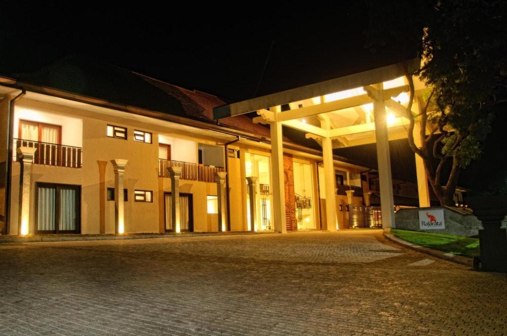 Rajarata Hotel Anuradhapura Ngoại thất bức ảnh