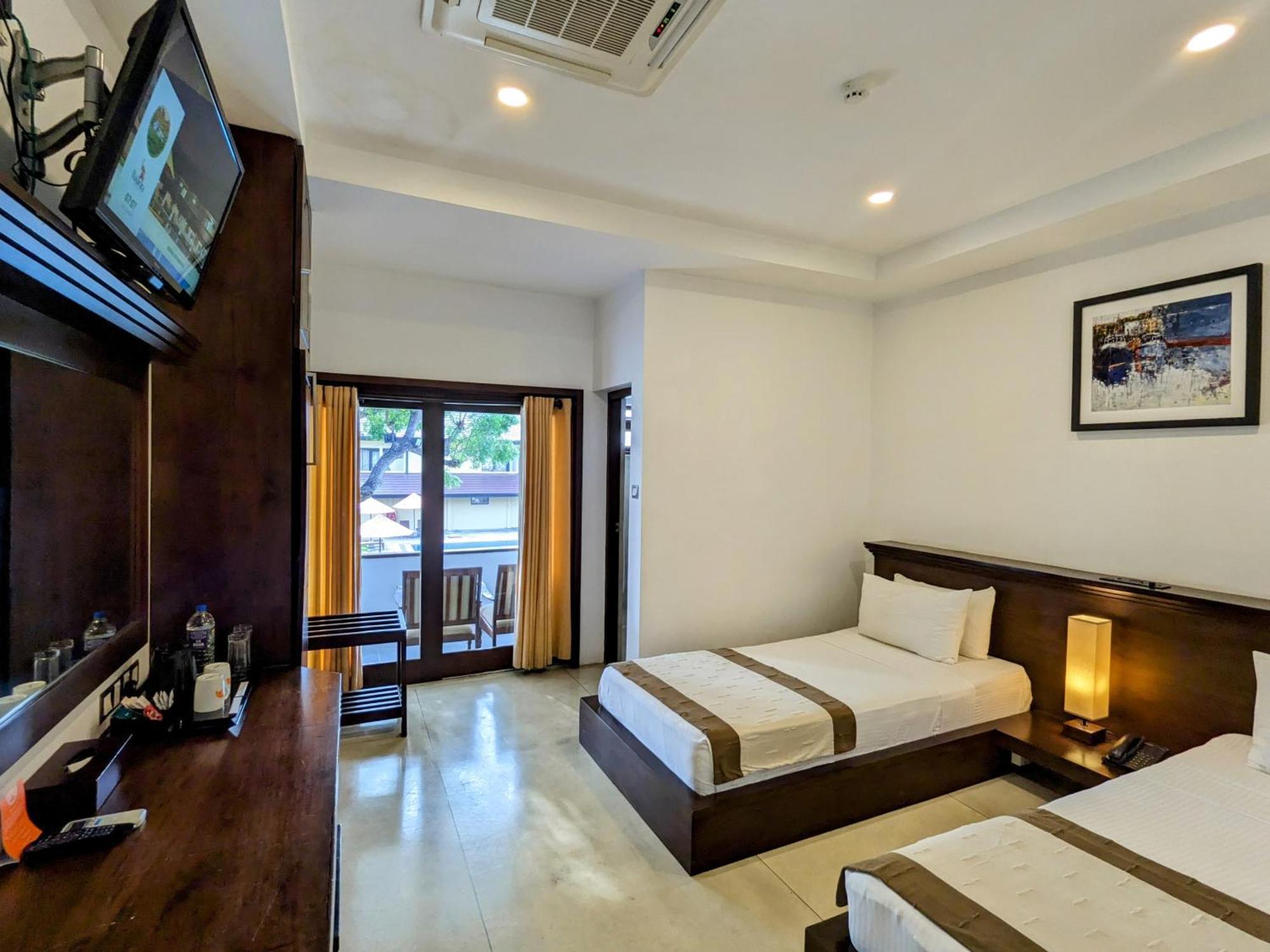Rajarata Hotel Anuradhapura Ngoại thất bức ảnh