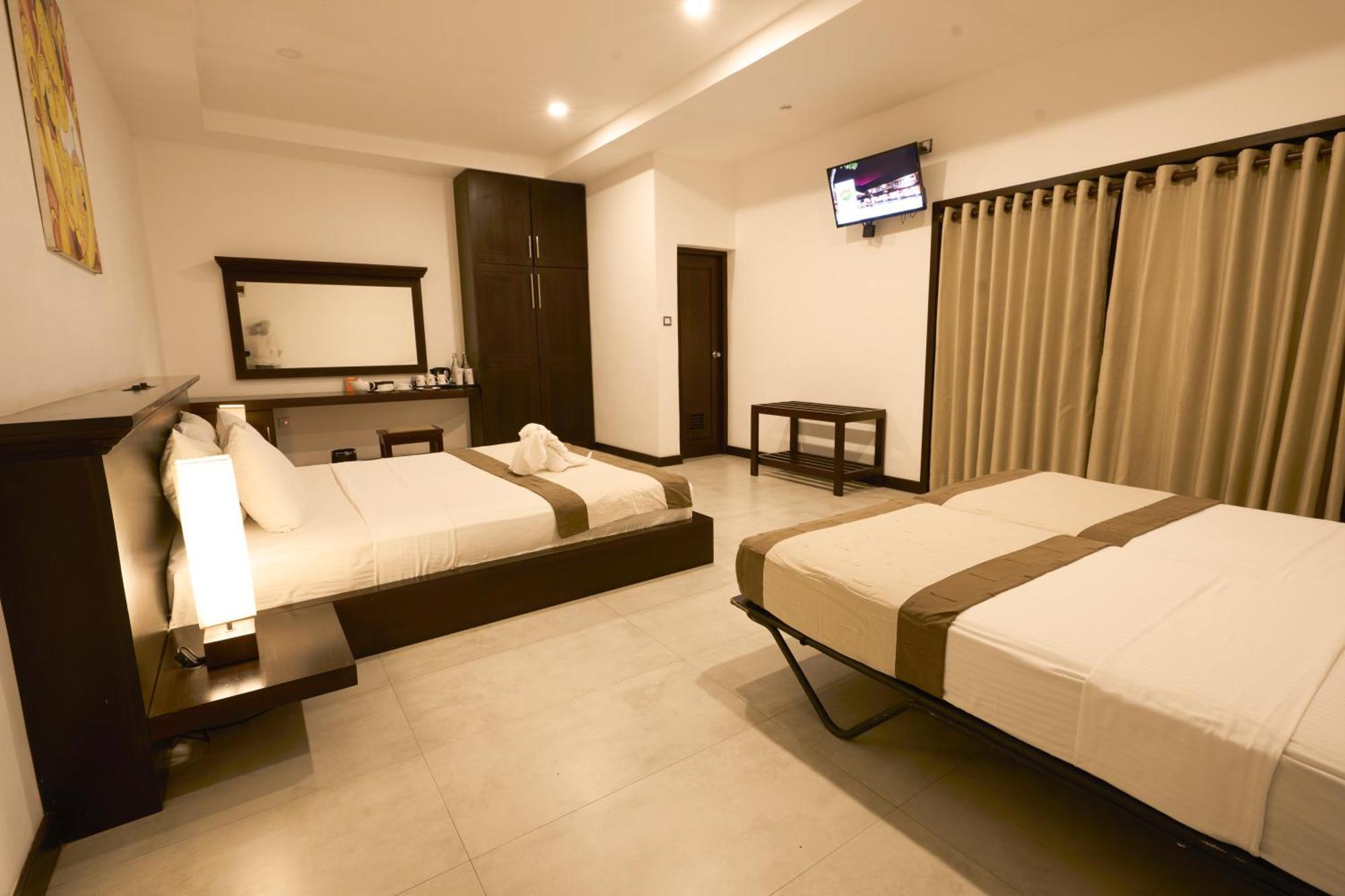 Rajarata Hotel Anuradhapura Ngoại thất bức ảnh
