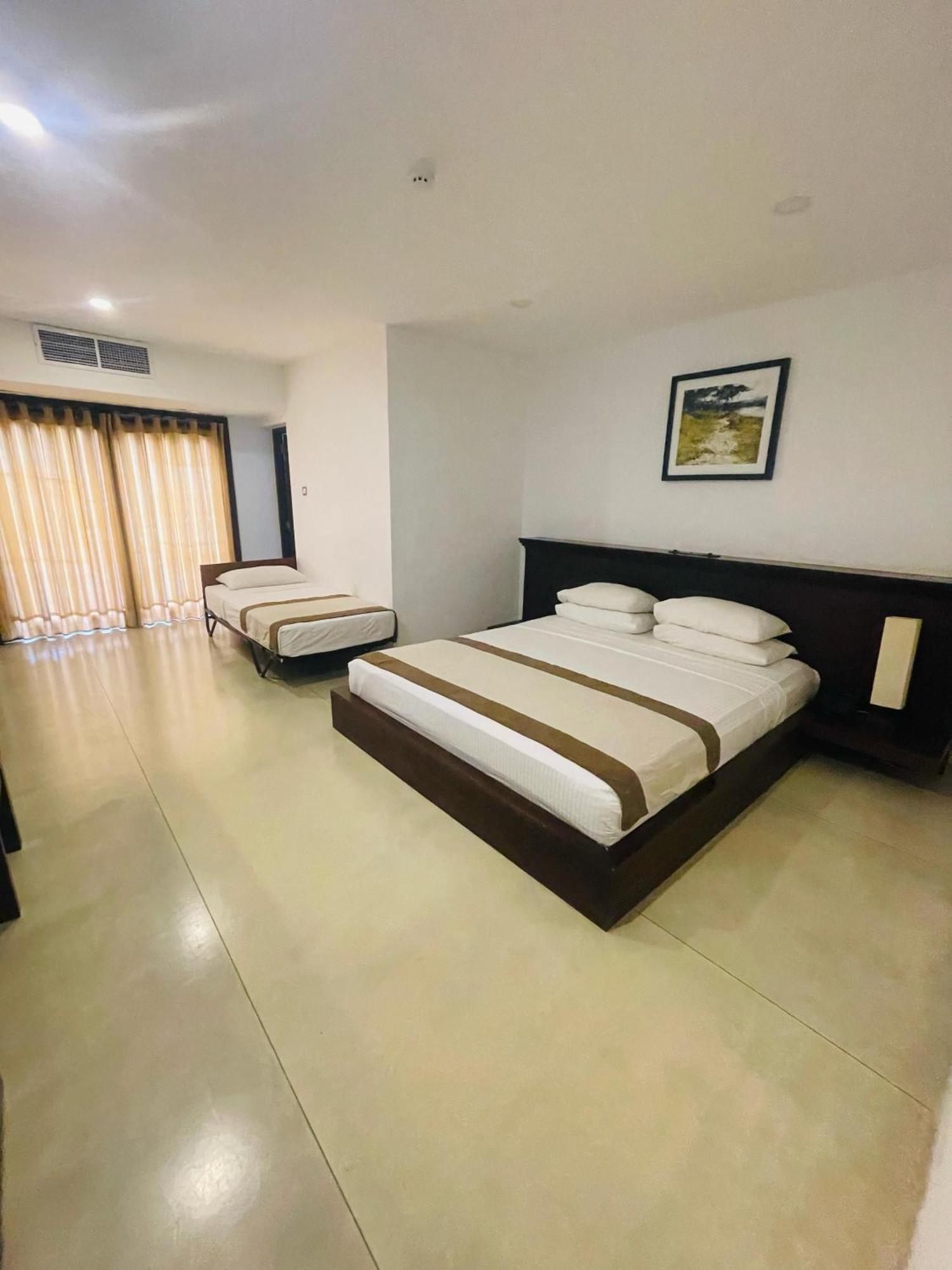 Rajarata Hotel Anuradhapura Ngoại thất bức ảnh