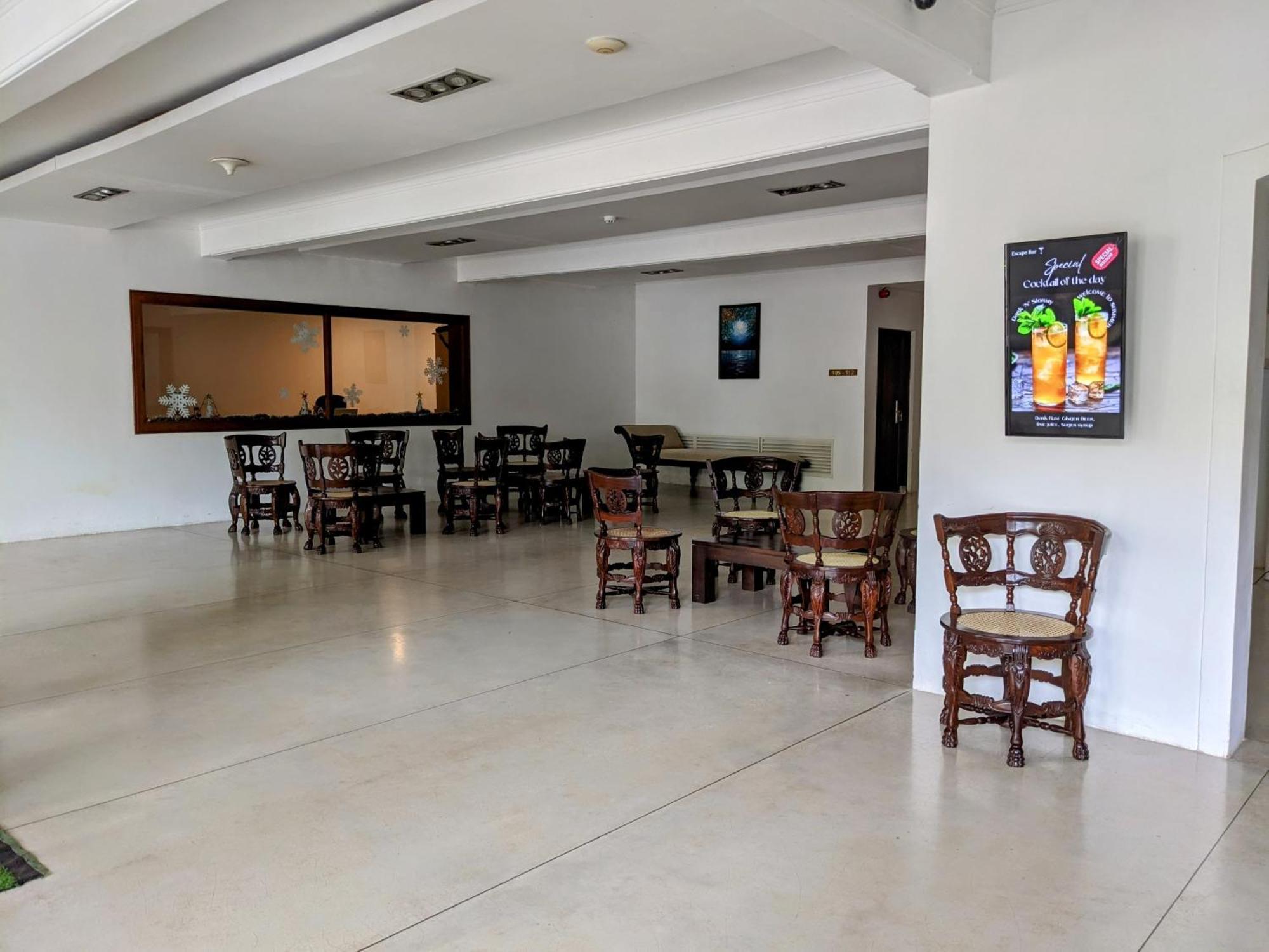 Rajarata Hotel Anuradhapura Ngoại thất bức ảnh